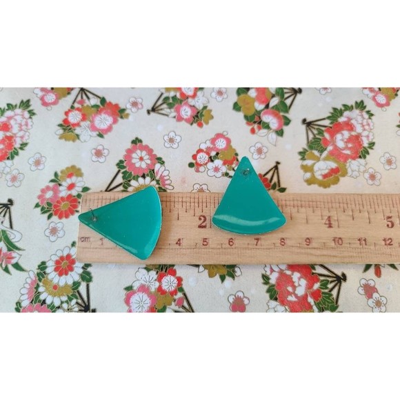 1980s Aqua and White Graffiti Triangular Earrings - Picture 10 of 10